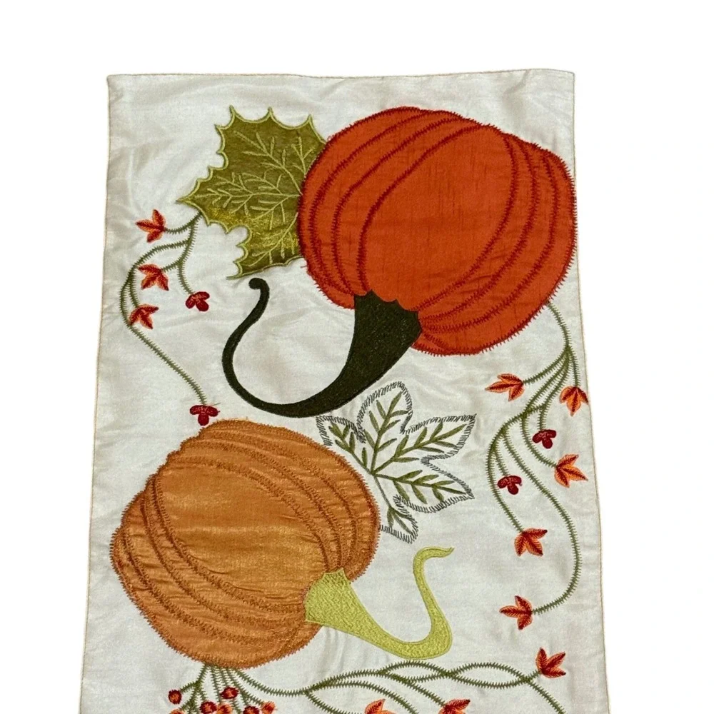 Pier‎ 1 Imports Embroidered Fall Pumpkin Table Runner Thanksgiving Harvest Decor